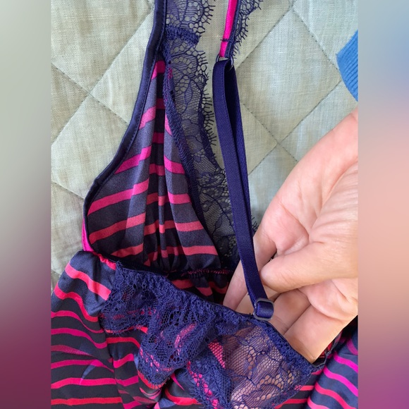 NWT Victoria’s Secret 2 Piece Set - Picture 6 of 9